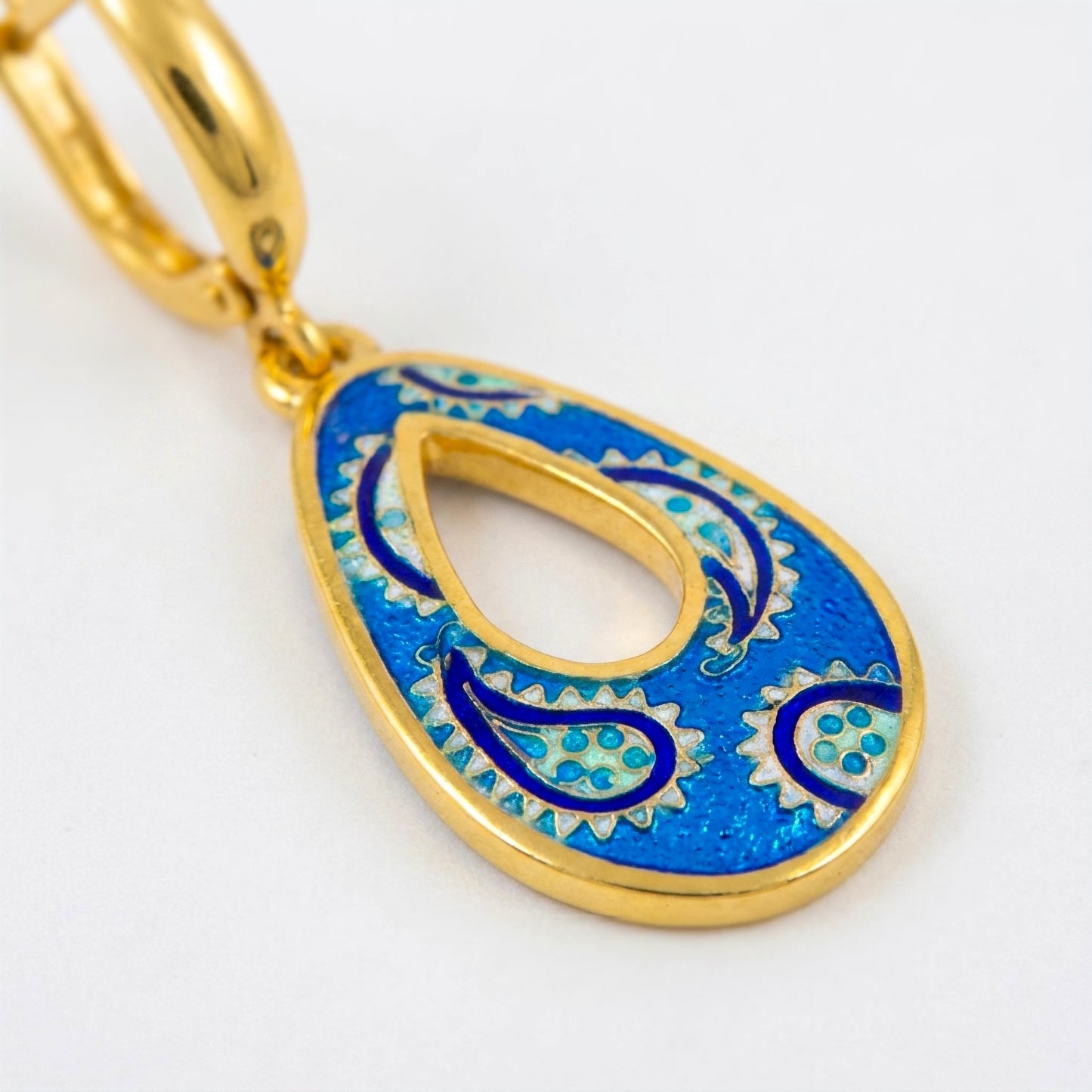 Sapphire Paisley